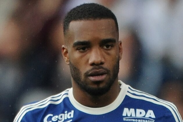 METZ, FRANCE - AUGUST 31:  Alexandre Lacazette of Lyon in action during the French Ligue 1 match between FC Metz and Olympique Lyonnais at Stade Saint-Symphorien on August 31, 2014 in Metz, France.  (Photo by Kaz Photography/Getty Images)