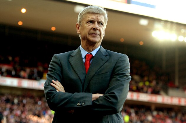 SUNDERLAND, ENGLAND - OCTOBER 25:  Arsene Wenger, manager of Arsenal looks on during the Barclays Premier League match between Sunderland and Arsenal at the Stadium of Light on October 25, 2014 in Sunderland, England.  (Photo by Gareth Copley/Getty Images)