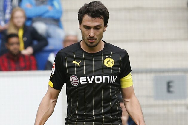Dortmund's Mats Hummels during a German first division Bundesliga soccer match between TSG 1899 Hoffenheim and Borussia Dortmund in Sinsheim, Germany, Saturday, May 2, 2015. (AP Photo/Michael Probst)