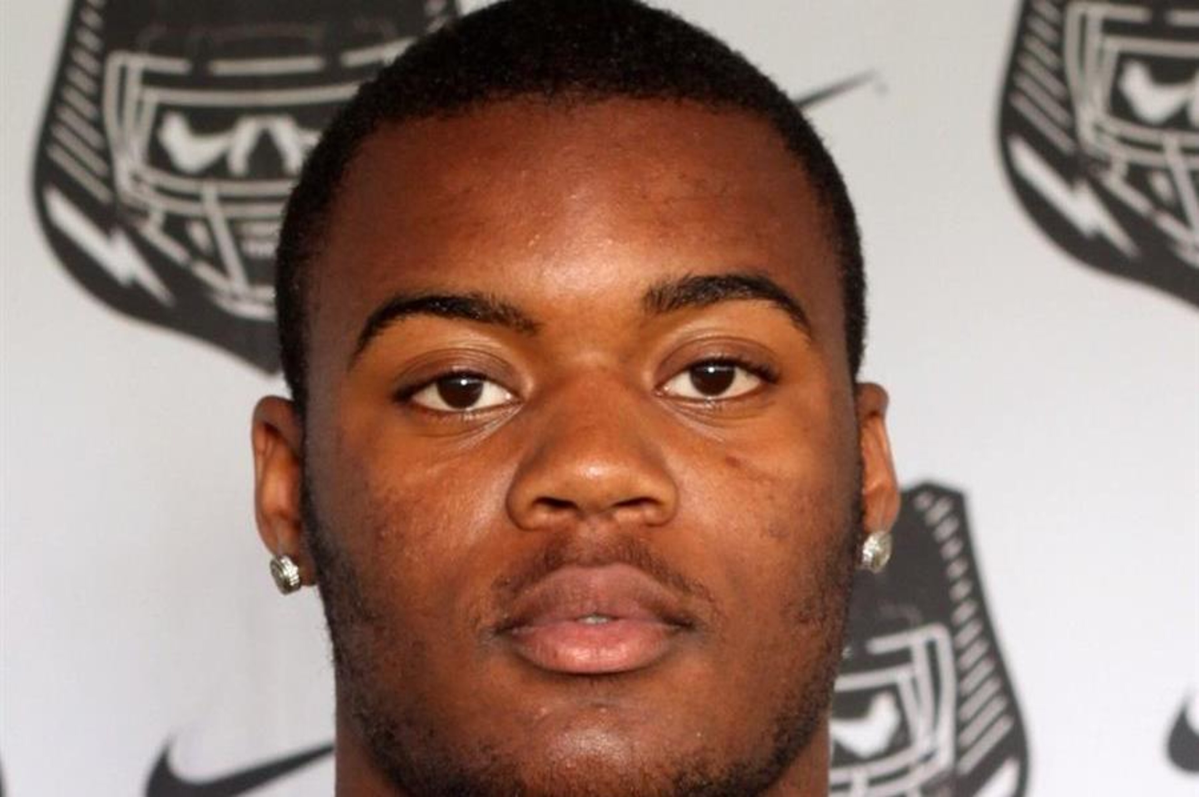 Daquon Green, a 2017 4-star WR, has been in demand this week on the recruiting trail, earning offers from a trio of SEC powers and Ohio State.