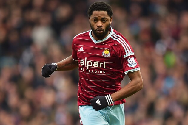 LONDON, ENGLAND - JANUARY 18:  Alex Song of West Ham United in action during the Barclays Premier League match between West Ham United and Hull City at Boleyn Ground on January 18, 2015 in London, England.  (Photo by Jamie McDonald/Getty Images)