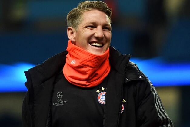 MANCHESTER, ENGLAND - NOVEMBER 25:  Bastian Schweinsteiger of Bayern Muenchen inspects the pitch on arrival at the stadium during the UEFA Champions League Group E match between Manchester City and FC Bayern Muenchen at the Etihad Stadium on November 25, 2014 in Manchester, United Kingdom.  (Photo by Michael Regan/Getty Images)