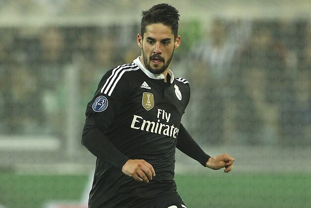 TURIN, ITALY - MAY 05:  Isco of Real Madrid CF in action during the UEFA Champions League semi final match between Juventus and Real Madrid CF at Juventus Arena on May 5, 2015 in Turin, Italy.  (Photo by Marco Luzzani/Getty Images)