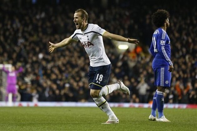 Tottenham's  Harry Kane celebrates scoring a goal during the English Premier League soccer match between Tottenham Hotspur and Chelsea at White Hart Lane Stadium in London, Thursday, Jan. 1, 2015. (AP Photo/Kirsty Wigglesworth)