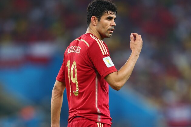 RIO DE JANEIRO, BRAZIL - JUNE 18: Diego Costa of Spain looks on during the 2014 FIFA World Cup Brazil Group B match between Spain and Chile at Maracana on June 18, 2014 in Rio de Janeiro, Brazil.  (Photo by Jamie Squire/Getty Images)