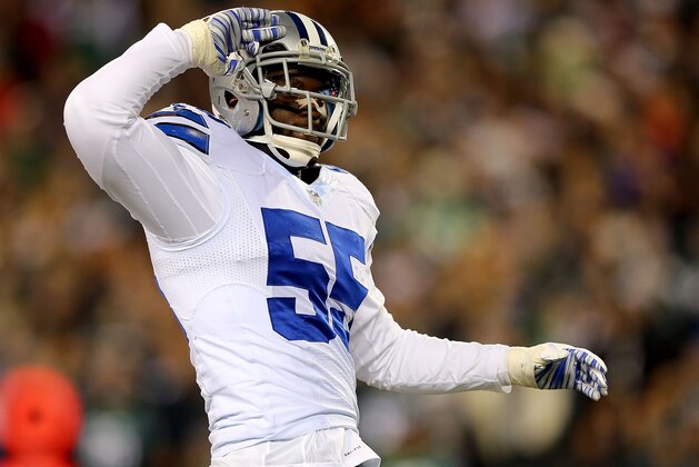 PHILADELPHIA, PA - DECEMBER 14:  Rolando McClain #55 of the Dallas Cowboys reacts during the game against the Philadelphia Eagles at Lincoln Financial Field on December 14, 2014 in Philadelphia, Pennsylvania.  (Photo by Elsa/Getty Images)