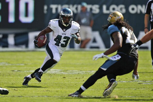 Philadelphia Eagles' Darren Sproles rushes during the second half of an NFL football game against the Jacksonville Jaguars, Sunday, Sept. 7, 2014, in Philadelphia. (AP Photo/Matt Rourke)