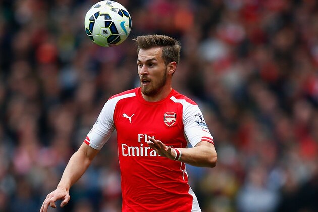 LONDON, ENGLAND - APRIL 26:  Aaron Ramsey of Arsenal in action during the Barclays Premier League match between Arsenal and Chelsea at Emirates Stadium on April 26, 2015 in London, England.  (Photo by Julian Finney/Getty Images)