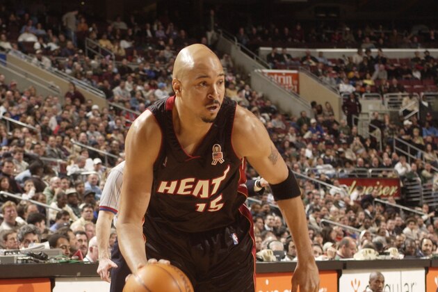 27 Feb 2002:  Chris Gatling #15 of the Miami Heat Drives to the basket against the Philadelphia 76er defense at the First Union Center, Philadelphia, Pennsylvania.  DIGITAL IMAGE.  Note to user: User expressly acknowledges and agrees that, by downloadingand/or using this photograph, user is consenting to the terms and conditions of the Getty Images License Agreement.  Mandatory copyright notice: Copyright 2002 NBAE Mandatory credit:  Jesse D Garrabrant NBAE/ Getty Images.