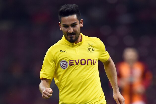 ISTANBUL, TURKEY - OCTOBER 22:  Ilkay Guendogan of Dortmund runs with the ball the UEFA Champions League group D match between Glatasaray AS and Borussia Dortmund at Ali Sami Yen Spor Kompleksi on October 22, 2014 in Istanbul, Turkey.  (Photo by Lars Baron/Getty Images)
