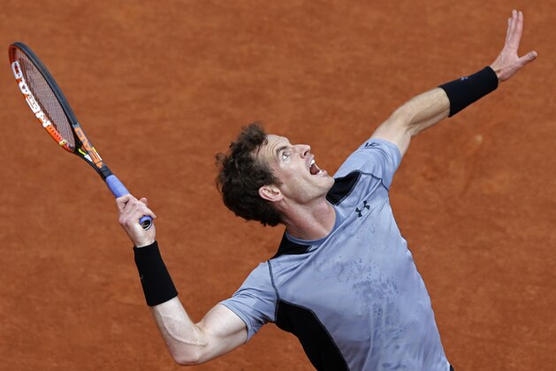 Britain's Andy Murray serves in the fourth round match of the French Open tennis tournament against France's Jeremy Chardy at the Roland Garros stadium, in Paris, France, Monday, June 1, 2015. (AP Photo/Thibault Camus)