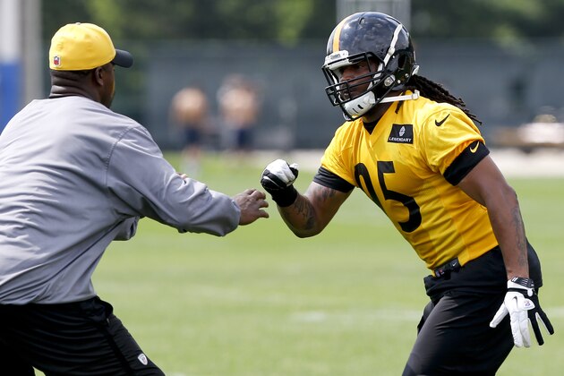 Pittsburgh Steelers outside linebacker Jarvis Jones (95) goes through drills during an NFL football organized team activity, Thursday, May 28, 2015, in Pittsburgh. (AP Photo/Keith Srakocic)