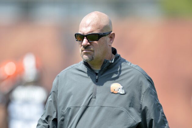 Cleveland Browns head coach Mike Pettine watches his squad during practice at NFL football minicamp in Berea, Ohio, Friday, May 8, 2015. (AP Photo/David Richard) Cleveland Browns head coach Mike Pettine watches his squad during practice at NFL football minicamp in Berea, Ohio, Friday, May 8, 2015. (AP Photo/David Richard)
