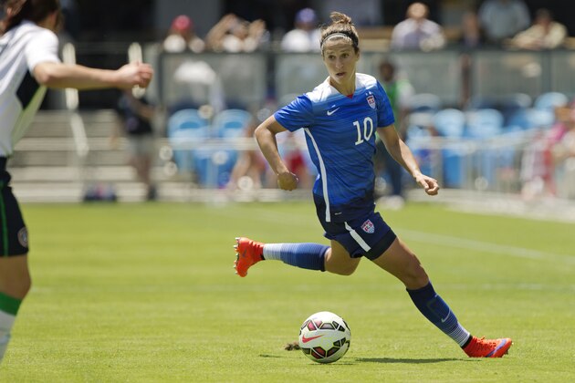 SAN JOSE, CA - MAY 10:  Carli Lloyd #10 of the United States looks for an opening against Ireland in the first half of their international friendly match on May 10, 2015 at Avaya Stadium in San Jose, California.  The U.S. won 3-0.  (Photo by Brian Bahr/Getty Images)