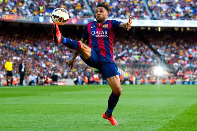 BARCELONA, SPAIN - MAY 09:  Dani Alves of FC Barcelona controls the ball during the La Liga match between FC Barcelona and Real Sociedad de Futbol at Camp Nou on May 9, 2015 in Barcelona, Spain.  (Photo by David Ramos/Getty Images)