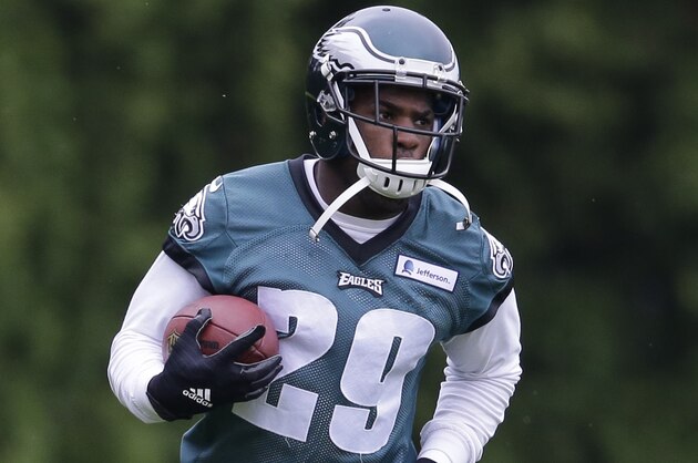 Philadelphia Eagles running back DeMarco Murray runs during organized team activities at the team's NFL football training facility, Tuesday, June 2, 2015, in Philadelphia. (AP Photo/Matt Rourke)