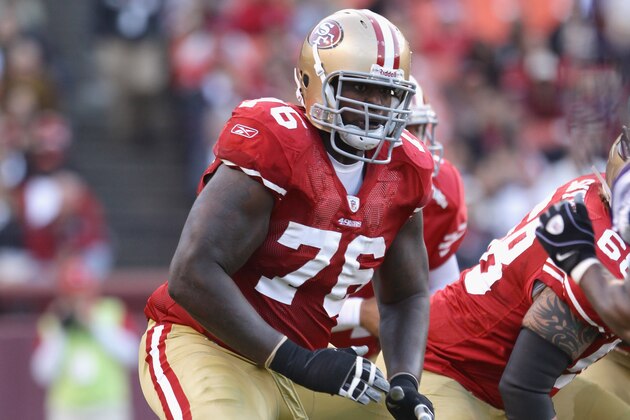 SAN FRANCISCO - AUGUST 22:  Anthony Davis #76 of the San Francisco 49ers in action against the Minnesota Vikings at Candlestick Park on August 22, 2010 in San Francisco, California.  (Photo by Ezra Shaw/Getty Images)