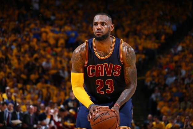 OAKLAND, CA - JUNE 4: LeBron James #23 of the Cleveland Cavaliers during Game One of the 2015 NBA Finals on June 4, 2015 at Oracle Arena in Oakland, California. NOTE TO USER: User expressly acknowledges and agrees that, by downloading and or using this photograph, user is consenting to the terms and conditions of Getty Images License Agreement. Mandatory Copyright Notice: Copyright 2015 NBAE (Photo by Nathaniel S. Butler/NBAE via Getty Images)