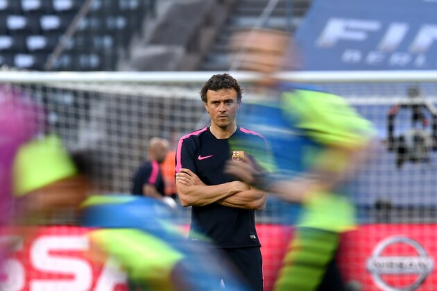 BERLIN, GERMANY - JUNE 05:  Luis Enrique manager of Barcelona looks on during an FC Barcelona training session on the eve of the UEFA Champions League Final match against Juventus at Olympiastadion on June 5, 2015 in Berlin, Germany.  (Photo by Matthias Hangst/Getty Images)