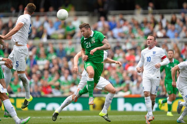 DUBLIN, IRELAND - JUNE 07:  Ireland forward Daryl Murphy (c) heads wide during the International friendly match between Republic of  Ireland and England at Aviva Stadium on June 7, 2015 in Dublin, Ireland.  (Photo by Stu Forster/Getty Images)