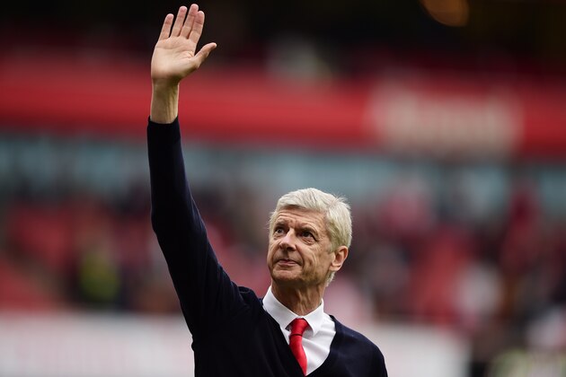 LONDON, ENGLAND - MAY 24:  Arsene Wenger manager of Arsenal waves to supporters after the Barclays Premier League match between Arsenal and West Bromwich Albion at Emirates Stadium on May 24, 2015 in London, England.  (Photo by Jamie McDonald/Getty Images)