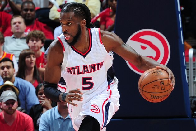 ATLANTA, GA - MAY 5: DeMarre Carroll #5 of the Atlanta Hawks drives against the Washington Wizards in Game Two of the Eastern Conference Semifinals of the NBA Playoffs on May 5, 2015 at Philips Arena in Atlanta, Georgia.  NOTE TO USER: User expressly acknowledges and agrees that, by downloading and/or using this Photograph, user is consenting to the terms and conditions of the Getty Images License Agreement. Mandatory Copyright Notice: Copyright 2015 NBAE (Photo by Scott Cunningham/NBAE via Getty Images)