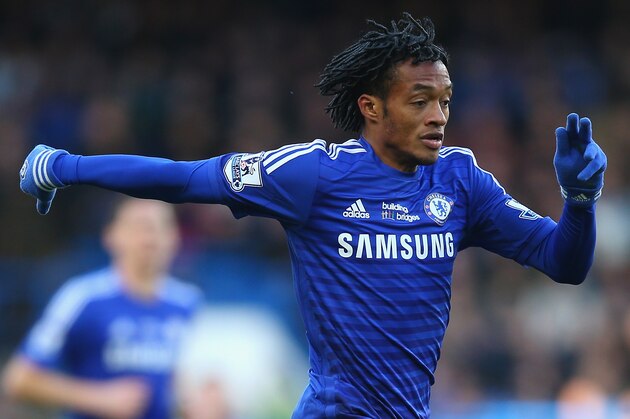 LONDON, ENGLAND - FEBRUARY 21:  Juan Cuadrado of Chelsea in action during the Barclays Premier League match between Chelsea and Burnley at Stamford Bridge on February 21, 2015 in London, England.  (Photo by Paul Gilham/Getty Images)