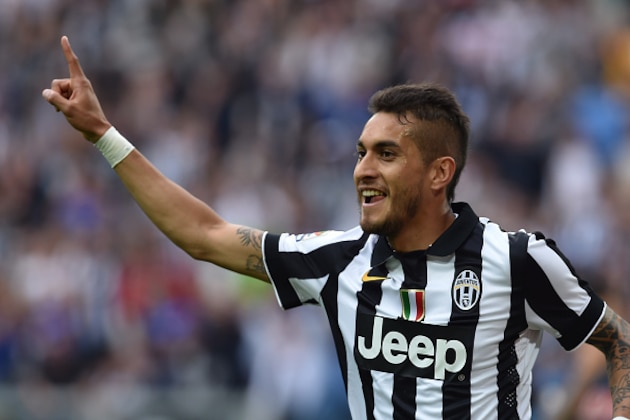 TURIN, ITALY - MAY 23:  Roberto Maximiliano Pereyra of Juventus FC celebrates after scoring the opening goal during the Serie A match between Juventus FC and SSC Napoli at Juventus Arena on May 23, 2015 in Turin, Italy.  (Photo by Valerio Pennicino/Getty Images)