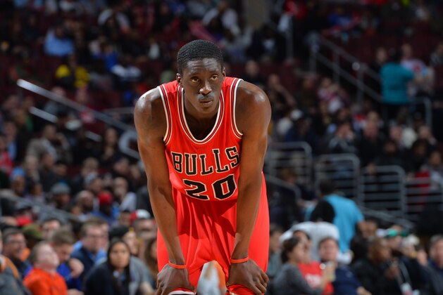 PHILADELPHIA,PA - MARCH 11: Tony Snell #20 of the Chicago Bulls looks on against the Philadelphia 76ers at Wells Fargo Center on March 11, 2015 in Philadelphia, Pennsylvania NOTE TO USER: User expressly acknowledges and agrees that, by downloading and/or using this Photograph, user is consenting to the terms and conditions of the Getty Images License Agreement. Mandatory Copyright Notice: Copyright 2015 NBAE (Photo by Jesse D. Garrabrant/NBAE via Getty Images)