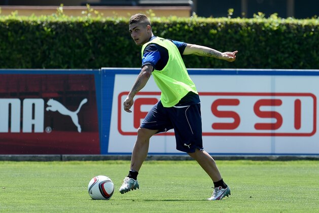FLORENCE, ITALY - JUNE 08:  Marco Verratti in action during an Italy training session at Coverciano on June 8, 2015 in Florence, Italy.  (Photo by Claudio Villa/Getty Images)