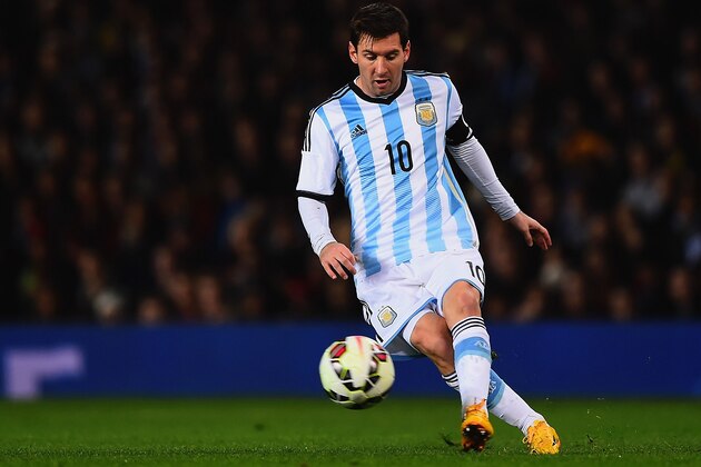 MANCHESTER, ENGLAND - NOVEMBER 18: Lionel Messi of Argentina on the ball during the International Friendly between Argentina and Portugal at Old Trafford on November 18, 2014 in Manchester, England. (Photo by Laurence Griffiths/Getty Images) MANCHESTER, ENGLAND - NOVEMBER 18: Lionel Messi of Argentina on the ball during the International Friendly between Argentina and Portugal at Old Trafford on November 18, 2014 in Manchester, England. (Photo by Laurence Griffiths/Getty Images)