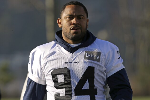 Seattle Seahawks defensive tackle Kevin Williams walks during warmups before NFL football practice Wednesday, Jan. 14, 201,5 in Renton, Wash. The Seahawks are scheduled to face the Green Bay Packers on Sunday in the NFC championship game. (AP Photo/Ted S. Warren)