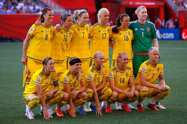 WINNIPEG, MB - JUNE 12:  Sweden poses for a team photo before taking on the the United States in the FIFA Women's World Cup Canada 2015 match at Winnipeg Stadium on June 12, 2015 in Winnipeg, Canada.  (Photo by Kevin C. Cox/Getty Images)
