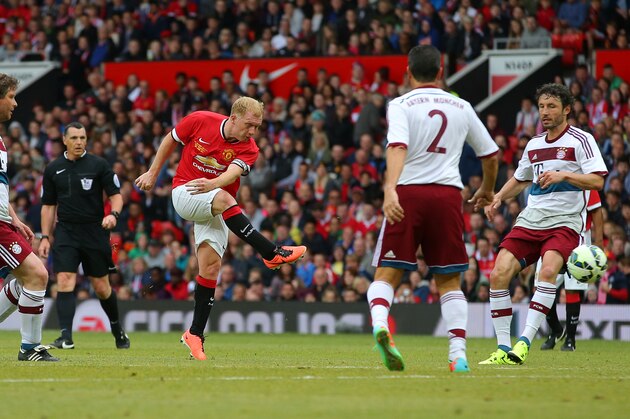 MANCHESTER, ENGLAND - JUNE 14: Paul Scholes of Manchester United Legends has a shot on goal during the Manchester United Foundation charity match between Manchester United Legends and Bayern Munich All Stars at Old Trafford on June 14, 2015 in Manchester, England. (Photo by Dave Thompson/Getty Images)