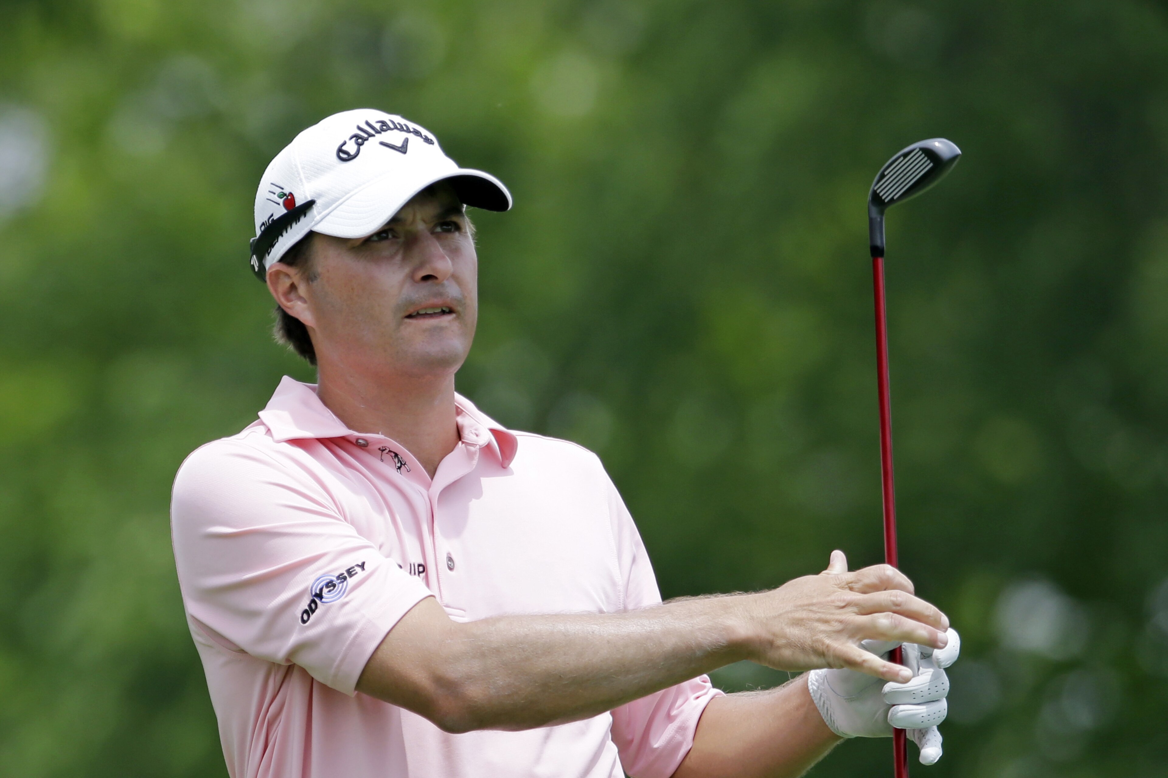Kevin Kisner watches his tee shot on the third hole during the final round of the Memorial golf tournament, Sunday, June 7, 2015, in Dublin, Ohio. (AP Photo/Darron Cummings)