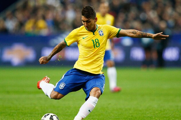 PARIS, FRANCE - MARCH 26:  Roberto Firmino of Brazil in action during the International Friendly match between France and Brazil at the Stade de France on March 26, 2015 in Paris, France.  (Photo by Dean Mouhtaropoulos/Getty Images)