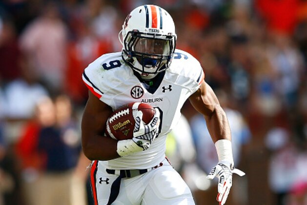 STARKVILLE, MS - OCTOBER 11:  Roc Thomas #9 of the Auburn Tigers against the Mississippi State Bulldogs at Davis Wade Stadium on October 11, 2014 in Starkville, Mississippi.  (Photo by Kevin C. Cox/Getty Images)
