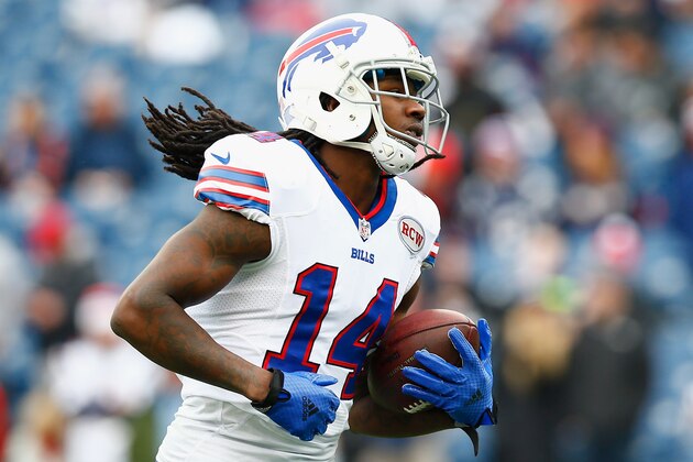 FOXBORO, MA - DECEMBER 28:  Sammy Watkins #14 of the Buffalo Bills warms up before a game against the New England Patriots at Gillette Stadium on December 28, 2014 in Foxboro, Massachusetts.  (Photo by Jared Wickerham/Getty Images)