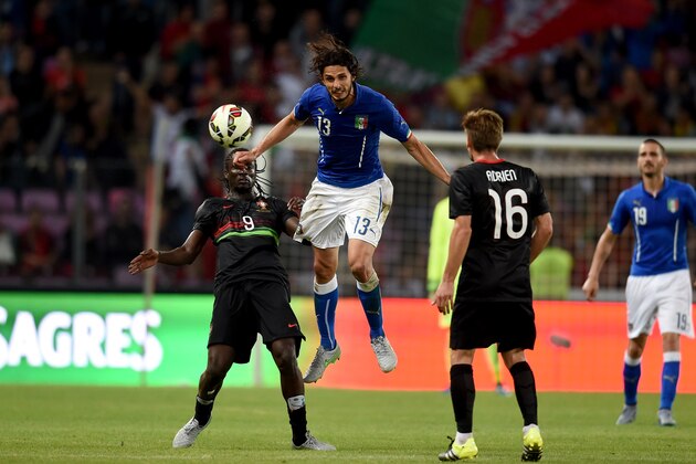 GENEVA, SWITZERLAND - JUNE 16: Andrea Ranocchia of Italy #13 and Eder Lopes of Portugal compete for the ball during the international friendly match between Portugal and Italy at Stade de Geneve on June 16, 2015 in Geneva, Switzerland. (Photo by Claudio Villa/Getty Images) GENEVA, SWITZERLAND - JUNE 16: Andrea Ranocchia of Italy #13 and Eder Lopes of Portugal compete for the ball during the international friendly match between Portugal and Italy at Stade de Geneve on June 16, 2015 in Geneva, Switzerland. (Photo by Claudio Villa/Getty Images)