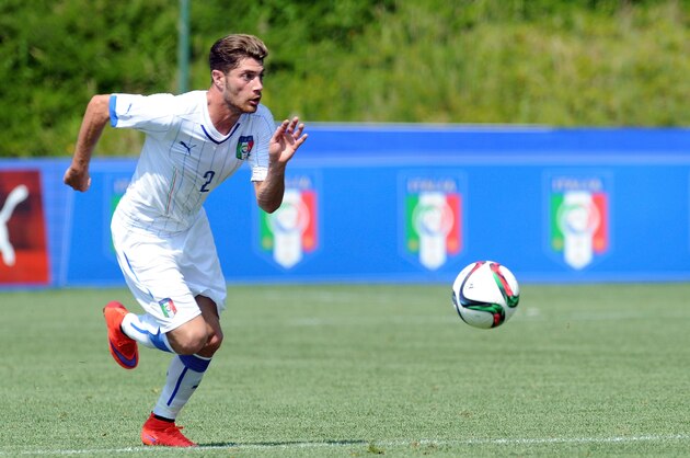 COMO, ITALY - JUNE 07: Stefano Sabelli of Italy U21 in action during the friendly match training with FC Internazionale Berretti at Appiano Gentile on June 7, 2015 in Como, Italy. (Photo by Pier Marco Tacca/Getty Images) COMO, ITALY - JUNE 07: Stefano Sabelli of Italy U21 in action during the friendly match training with FC Internazionale Berretti at Appiano Gentile on June 7, 2015 in Como, Italy. (Photo by Pier Marco Tacca/Getty Images)