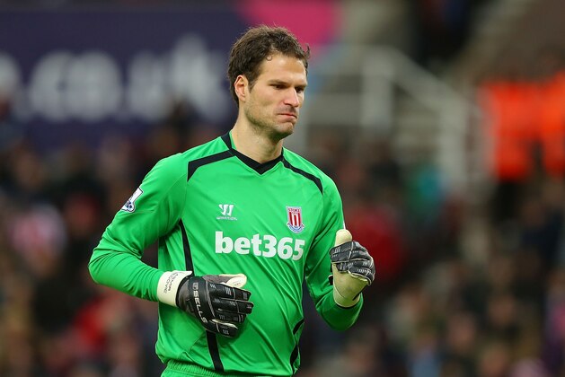STOKE ON TRENT, ENGLAND - FEBRUARY 28:  Asmir Begovic of Stoke City looks on during the Barclays Premier League match between Stoke City and Hull City at Britannia Stadium on February 28, 2015 in Stoke on Trent, England.  (Photo by Dave Thompson/Getty Images)