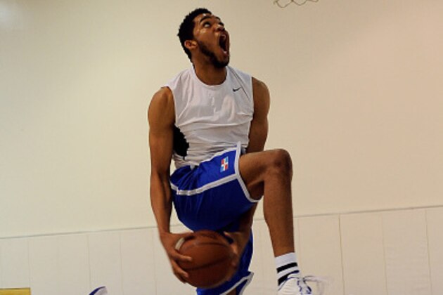 THOUSAND OAKS, CA - MAY 28:  NBA Draft Prospect, Karl-Anthony Towns works out on May 28, 2015 at The Spectrum Club/Pro Active Sports Performance Lab in Thousand Oaks, California. NOTE TO USER: User expressly acknowledges and agrees that, by downloading and/or using this Photograph, user is consenting to the terms and conditions of the Getty Images License Agreement. Mandatory Copyright Notice: Copyright 2015 NBAE (Photo by Juan Ocampo/NBAE via Getty Images)