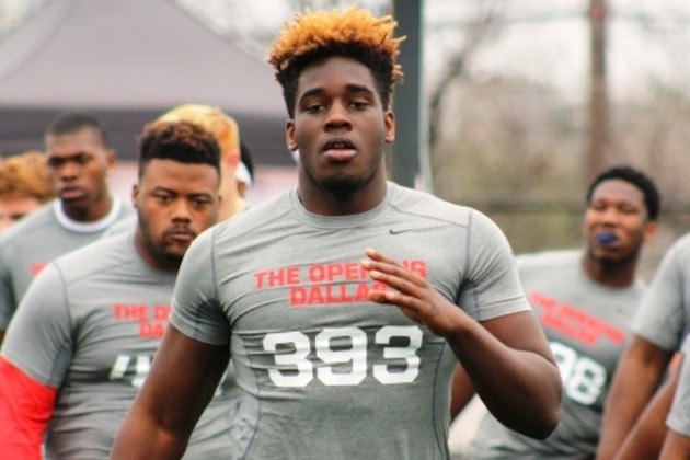Houston 4-star defensive end Isaiah Chambers announced a top 10 on Sunday. The winning school will get a player who recorded 21 sacks last season.
