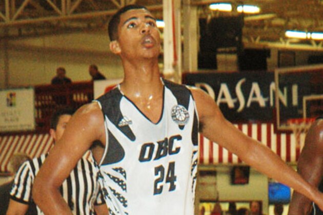 Small forward Seth Towns had offers from Ohio State, Michigan and several other schools, but the 4-star talent shocked the recruiting world with a verbal commitment to Harvard on Monday.