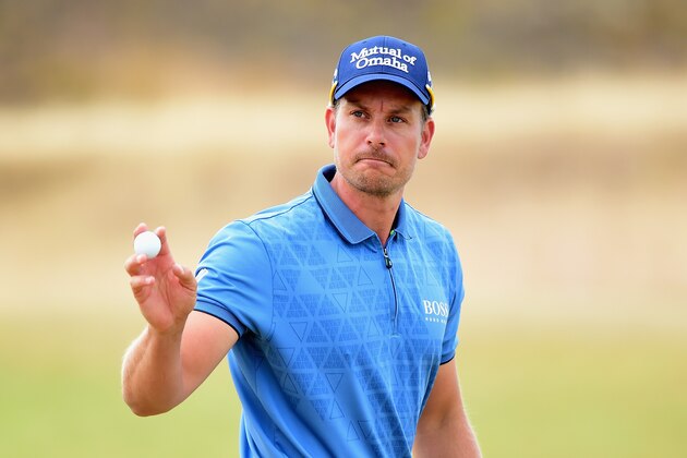 UNIVERSITY PLACE, WA - JUNE 18:  Henrik Stenson of Sweden waves to the gallery on the fifth hole during the first round of the 115th U.S. Open Championship at Chambers Bay on June 18, 2015 in University Place, Washington.  (Photo by Harry How/Getty Images)