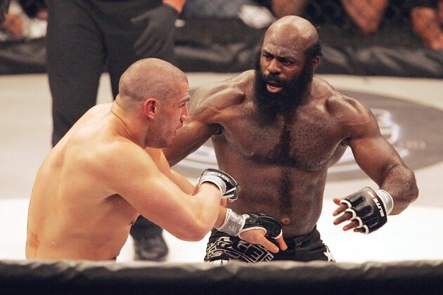 Kimbo Slice, right, battles James Thompson of Manchester, England during their EliteXC heavyweight bout at the Prudential Center in Newark, N.J. Saturday, May 31, 2008. (AP Photo/Rich Schultz)