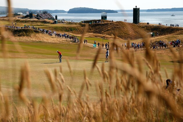 UNIVERSITY PLACE, WA - JUNE 20:  Jordan Spieth of the United States putts on the 11th green during the third round of the 115th U.S. Open Championship at Chambers Bay on June 20, 2015 in University Place, Washington.  (Photo by Ezra Shaw/Getty Images)