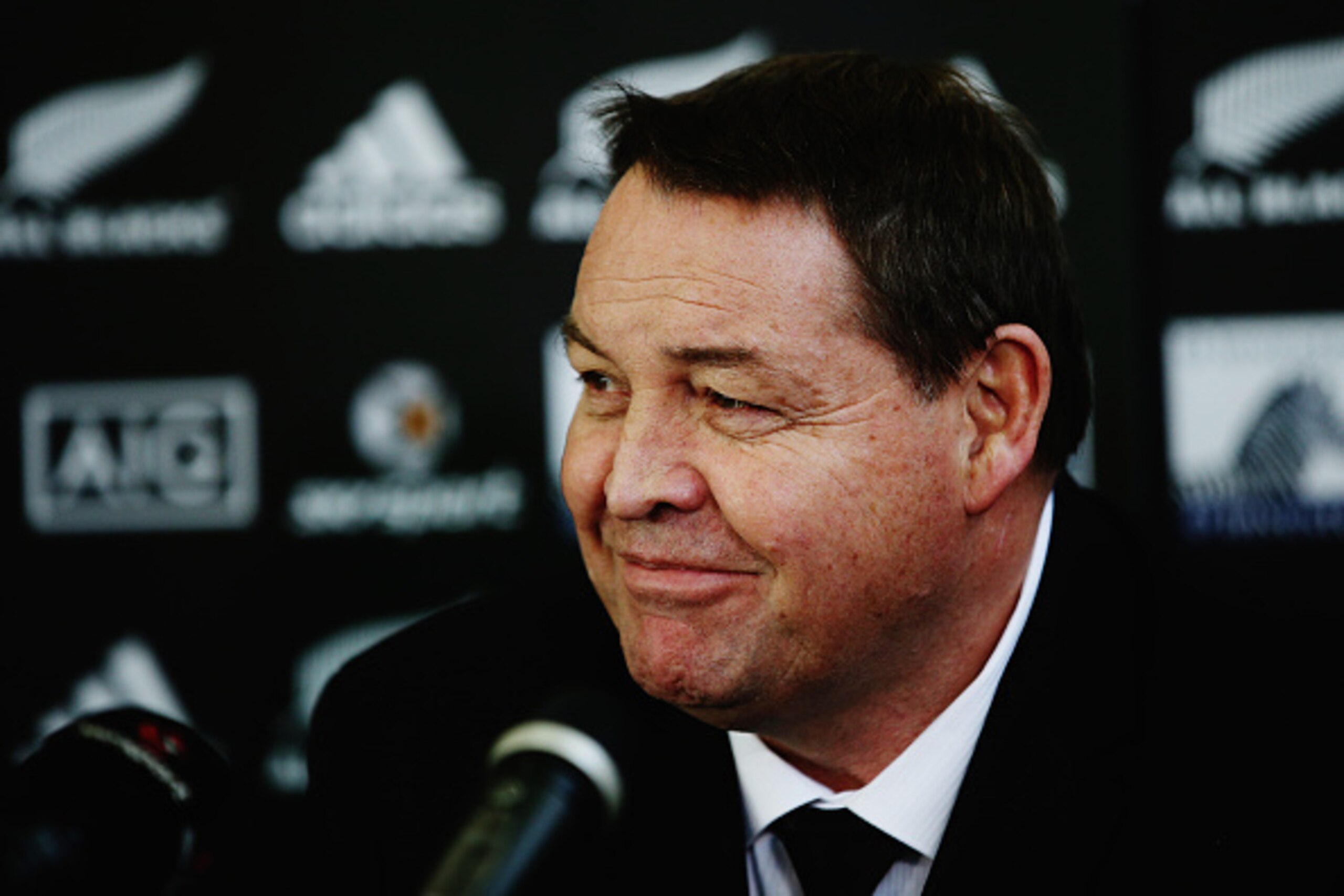AUCKLAND, NEW ZEALAND - JUNE 21:  All Blacks head coach Steve Hansen speaks to the media during the New Zealand All Blacks 2015 International season squad announcement at Auckland Grammar School on June 21, 2015 in Auckland, New Zealand.  (Photo by Hannah Peters/Getty Images)