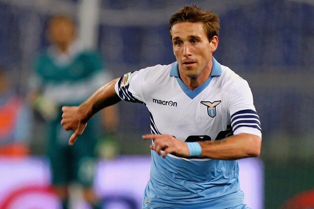 ROME, ITALY - MARCH 09:  Lucas Biglia of SS Lazio in action during the Serie A match between SS Lazio and ACF Fiorentina at Stadio Olimpico on March 9, 2015 in Rome, Italy.  (Photo by Paolo Bruno/Getty Images)