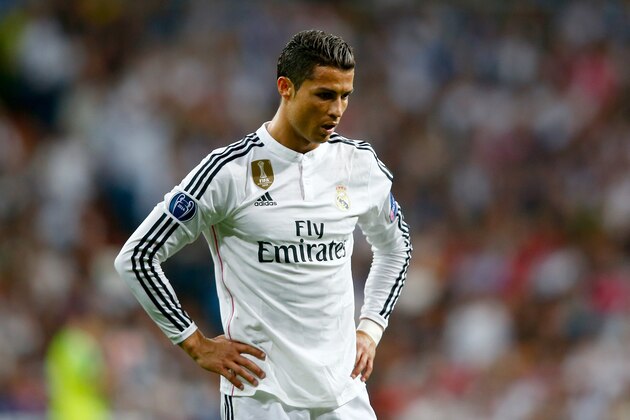 MADRID, SPAIN - APRIL 22:  Cristiano Ronaldo of Real Madrid CF in action during the UEFA Champions League quarter-final second leg match between Real Madrid CF and Club Atletico de Madrid at Bernabeu on April 22, 2015 in Madrid, Spain  (Photo by Clive Rose/Getty Images)